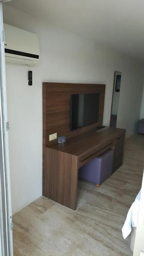 Neopol Hotel Kuşadası