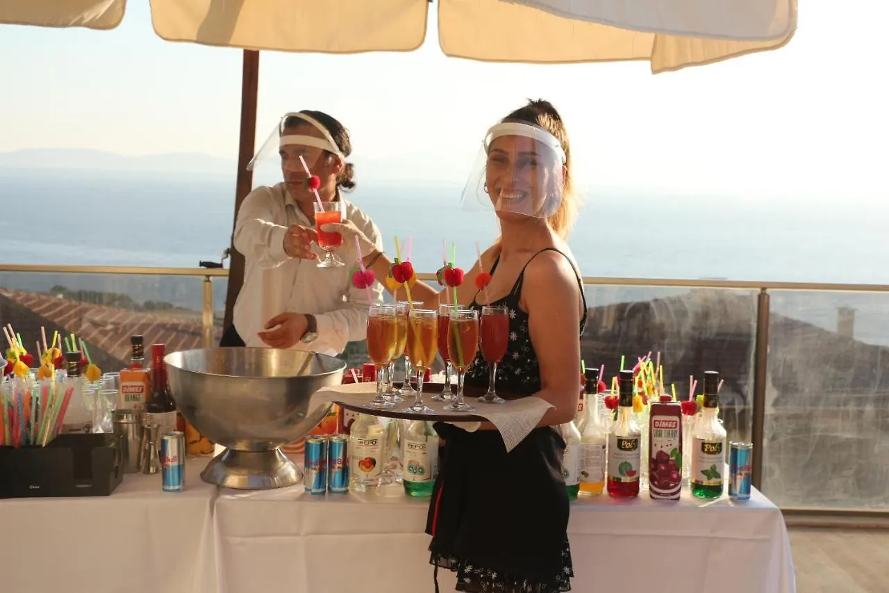 Neopol Hotel Kuşadası 3*,